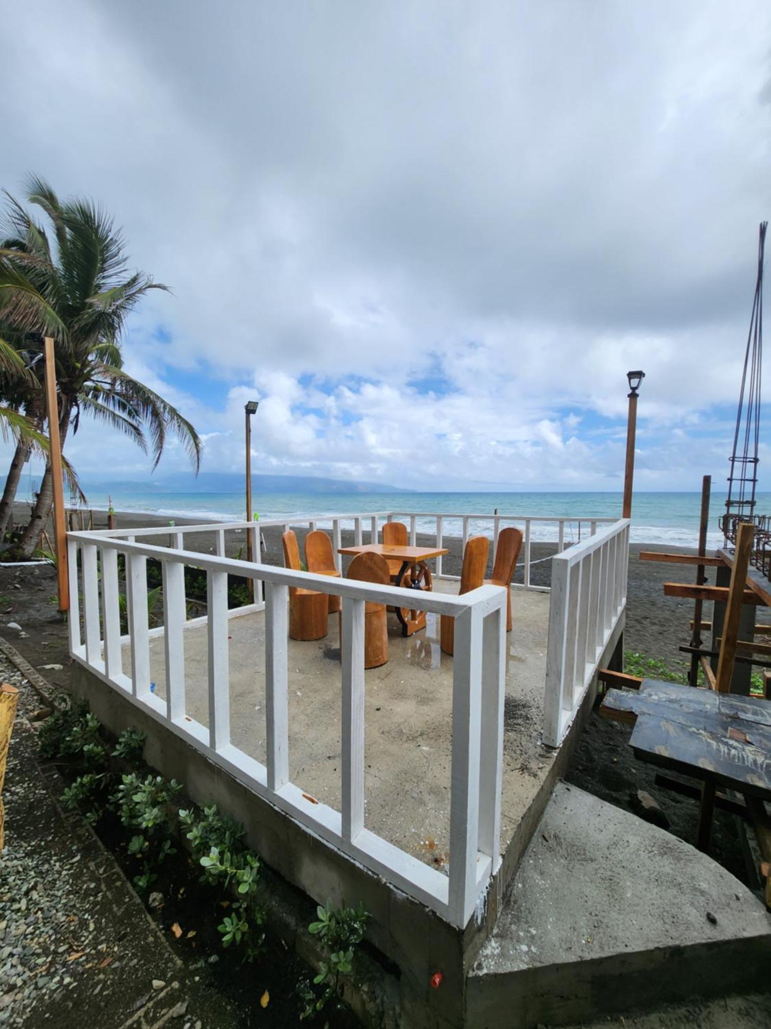 Costa Alora Beach Resort Dingalan Екстер'єр фото