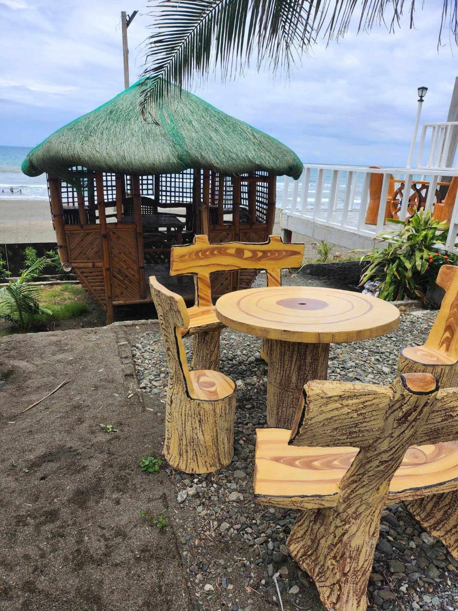 Costa Alora Beach Resort Dingalan Екстер'єр фото