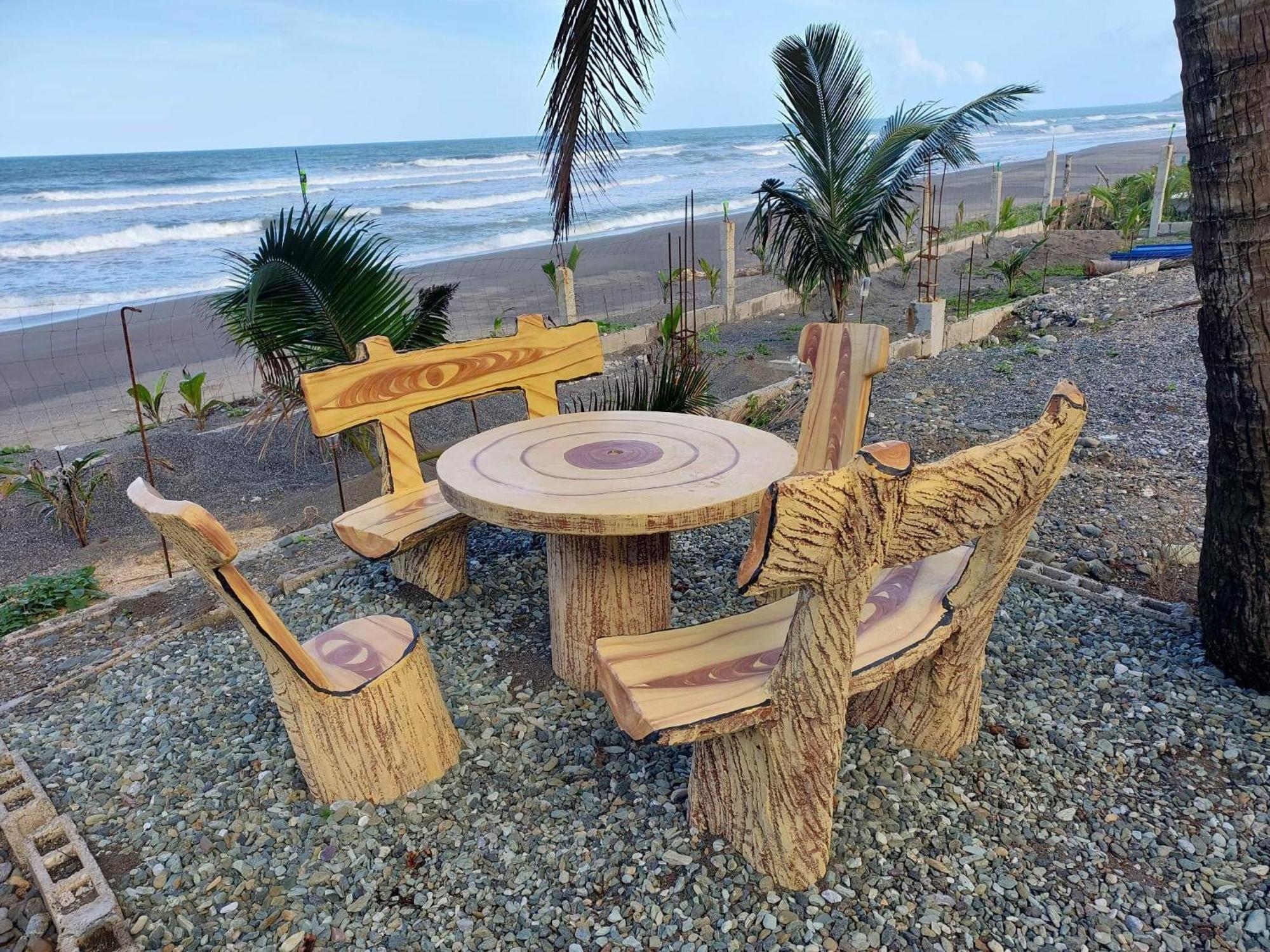 Costa Alora Beach Resort Dingalan Екстер'єр фото